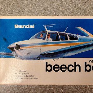 Bandai- Beech Bonanza V35 - Weekend Wings Series - Plastic Model Plane